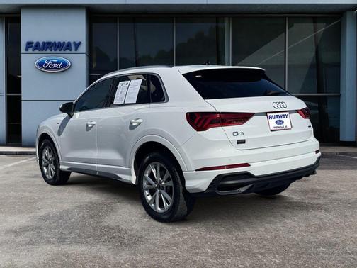 2024 Audi Q3 45 S line Premium