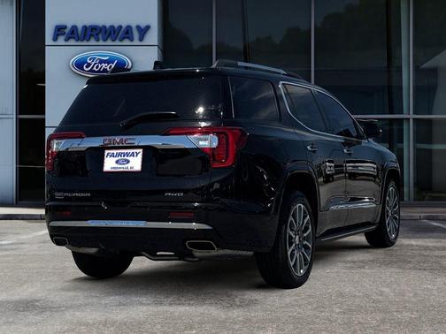 2023 GMC Acadia Denali