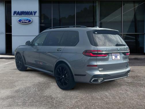 2024 BMW X7 xDrive40i