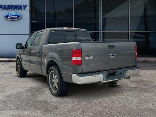 Gray 2004 Ford F-150 SuperCrew