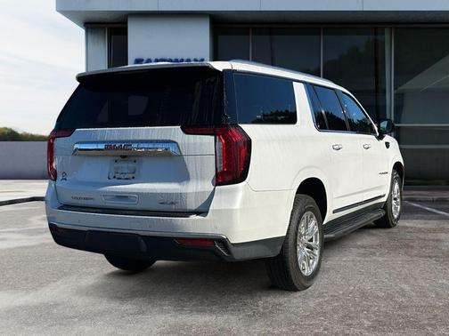 2022 GMC Yukon XL SLT
