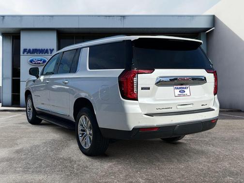 2022 GMC Yukon XL SLT