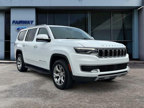 2022 Jeep Wagoneer Series II