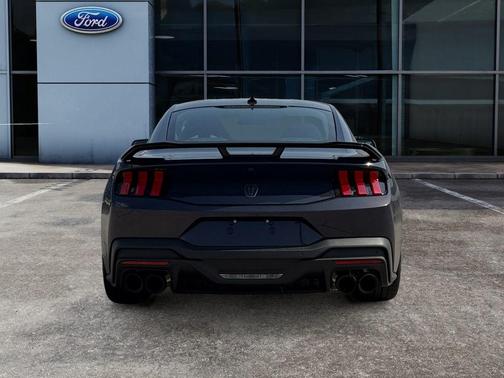 2024 Ford Mustang Dark Horse