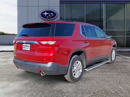 2021 Chevrolet Traverse LT Cloth