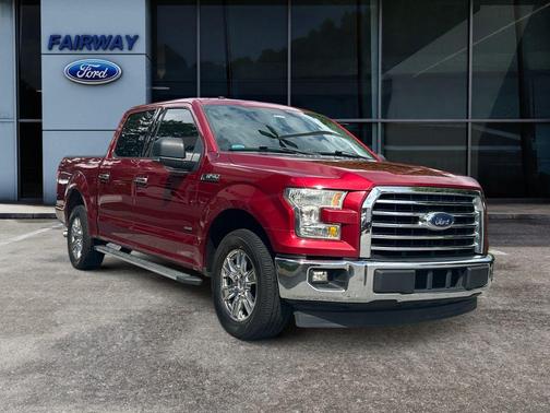 Ruby Red Metallic Tinted Clearcoat 2017 Ford F-150 XLT