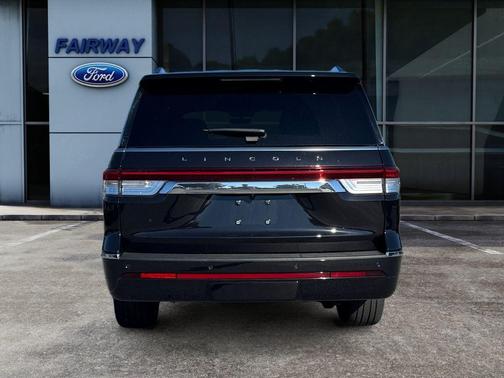 2023 Lincoln Navigator L Reserve