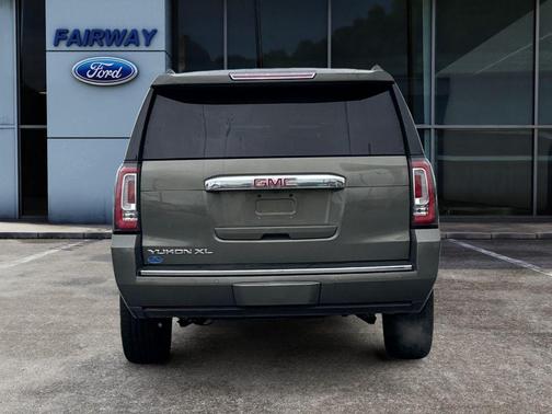 2017 GMC Yukon XL Denali