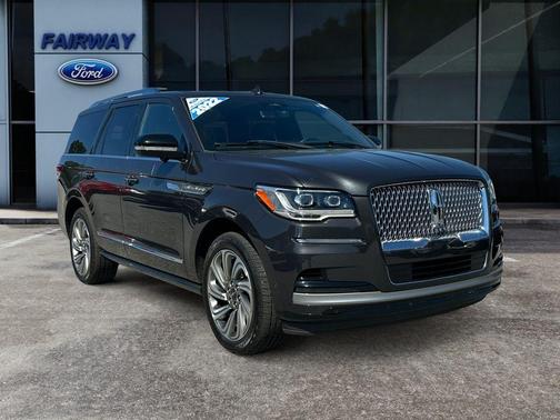 Starlight 2022 Lincoln Navigator Reserve