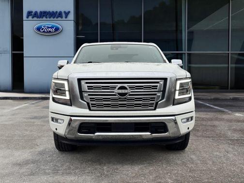 2024 Nissan Titan Platinum Reserve