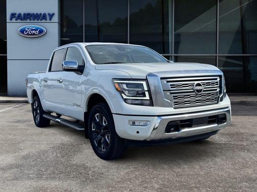 2024 Nissan Titan Platinum Reserve