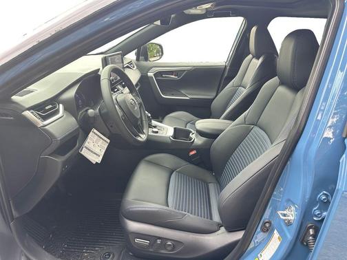 2025 Toyota RAV4 Hybrid XSE
