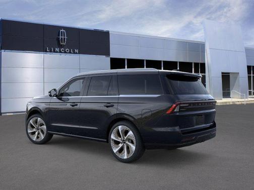 Infinite Black Metallic 2026 Lincoln Navigator Black Label