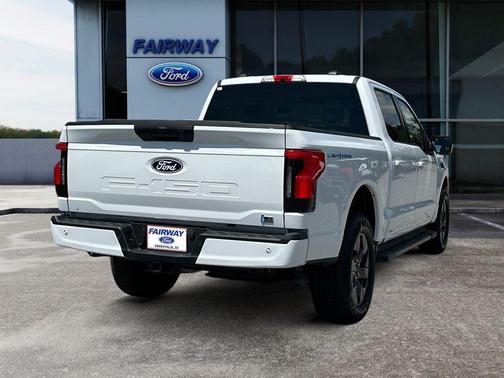 Oxford White 2025 Ford F-150 Lightning Flash