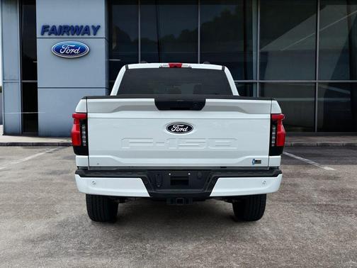 Oxford White 2025 Ford F-150 Lightning Flash