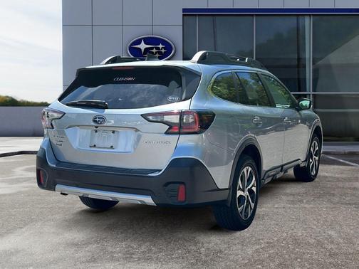 Ice Silver Metallic 2021 Subaru Outback Limited