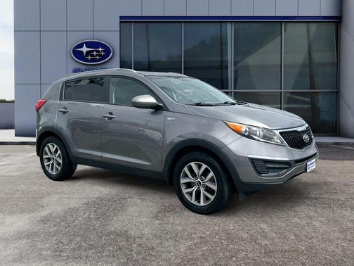 Mineral Silver 2016 Kia Sportage LX