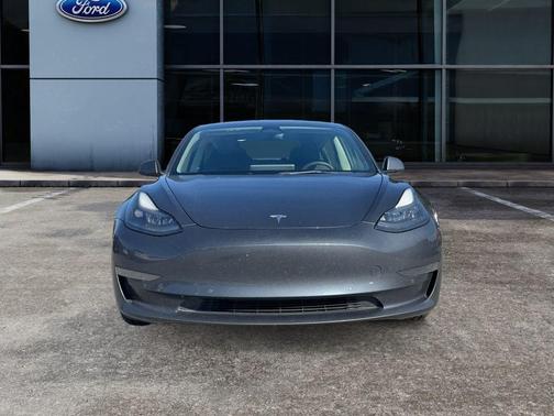 2022 Tesla Model 3 Base
