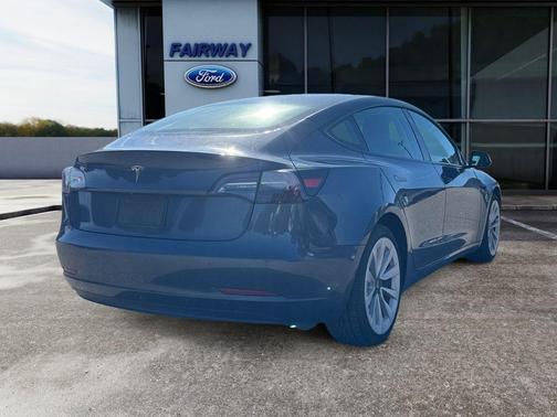 2022 Tesla Model 3 Base