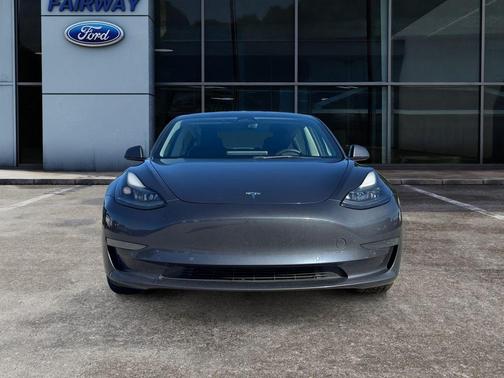 2022 Tesla Model 3 Base