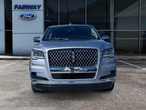 2022 Lincoln Navigator L Black Label