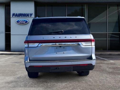 2022 Lincoln Navigator L Black Label