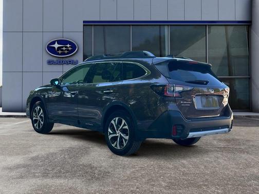 2022 Subaru Outback Touring