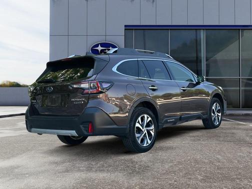 2022 Subaru Outback Touring