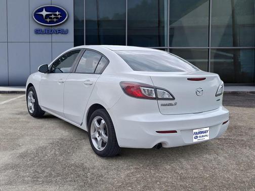 Crystal White Pearl Mica 2013 Mazda Mazda3 i Sport