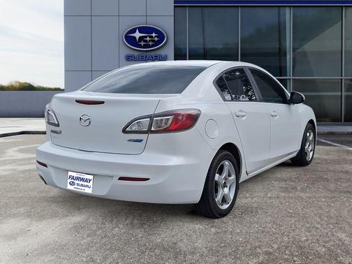 Crystal White Pearl Mica 2013 Mazda Mazda3 i Sport