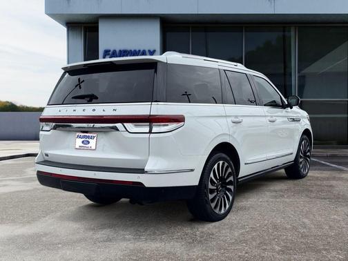2022 Lincoln Navigator Black Label