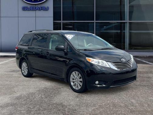 2013 Toyota Sienna XLE