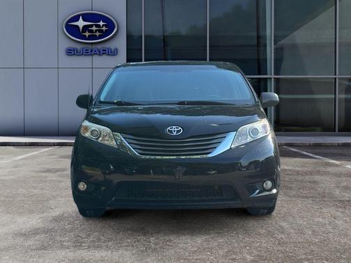 2013 Toyota Sienna XLE