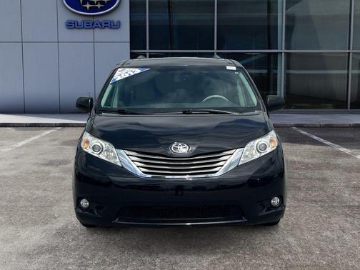 2013 Toyota Sienna XLE