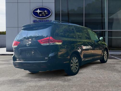 2013 Toyota Sienna XLE
