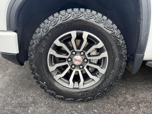 2022 GMC Sierra 1500 AT4