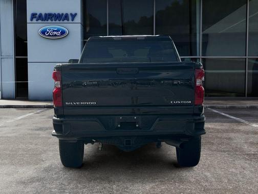 2024 Chevrolet Silverado 2500 Custom