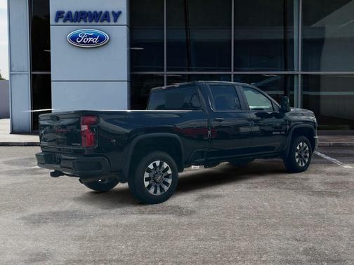 2024 Chevrolet Silverado 2500 Custom