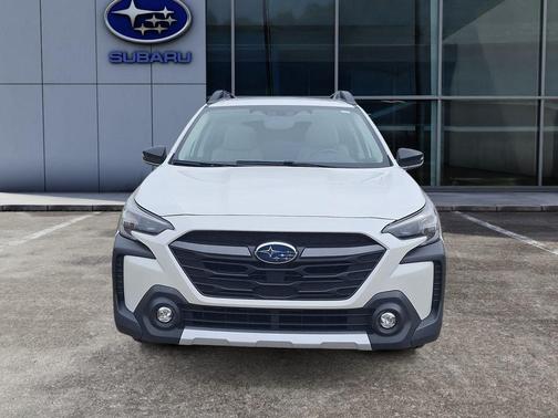 Crystal White Pearl 2023 Subaru Outback 2.5i Limited