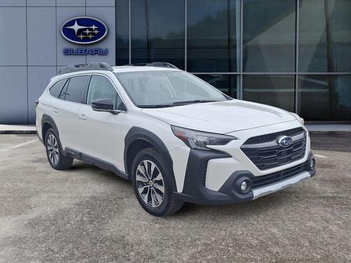 Crystal White Pearl 2023 Subaru Outback 2.5i Limited