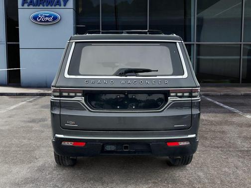 2022 Jeep Grand Wagoneer Series III
