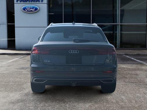 2019 Audi Q8 Premium Plus