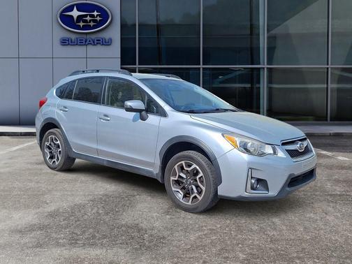 Ice Silver Metallic 2016 Subaru Crosstrek 2.0i Limited