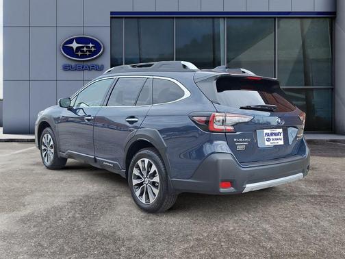 2025 Subaru Outback Touring XT