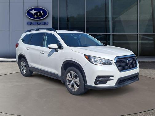 Crystal White Pearl 2019 Subaru Ascent Premium 8-Passenger