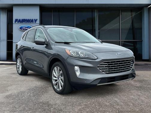 2022 Ford Escape Titanium
