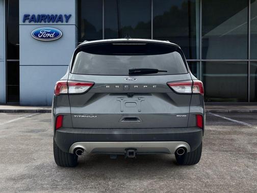 2022 Ford Escape Titanium