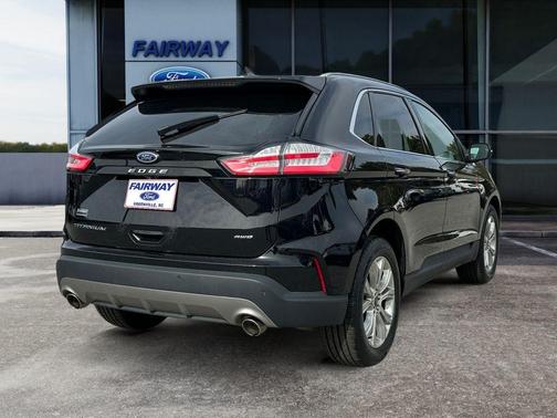 2022 Ford Edge Titanium
