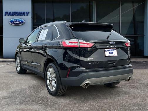 2022 Ford Edge Titanium