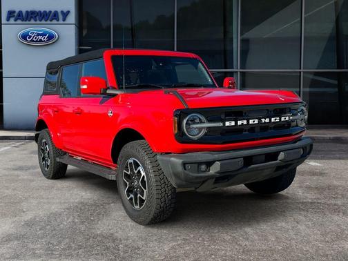 2023 Ford Bronco Outer Banks
